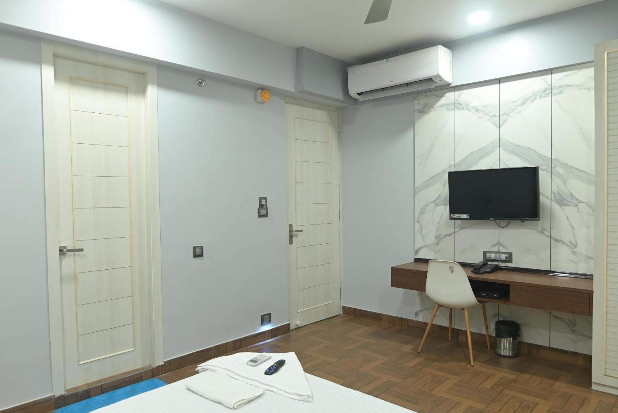 Nk7 Newtown Hotel Kalkutta Kültér fotó